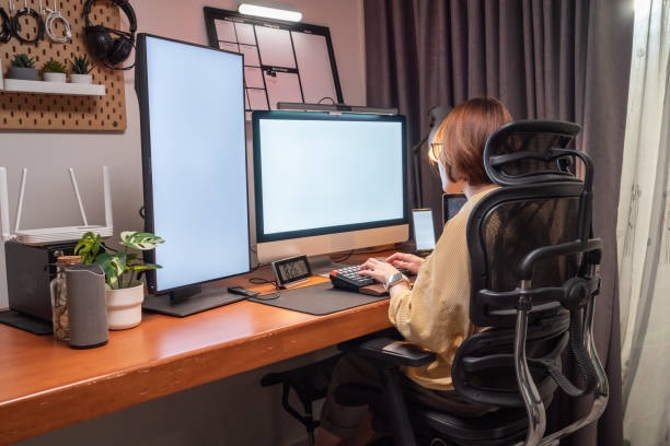 woman working o a table