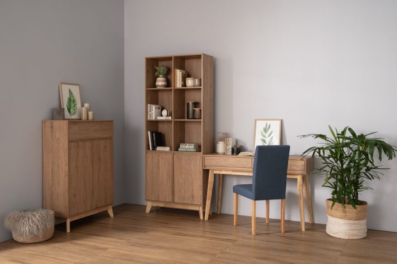 Study room with wooden study table